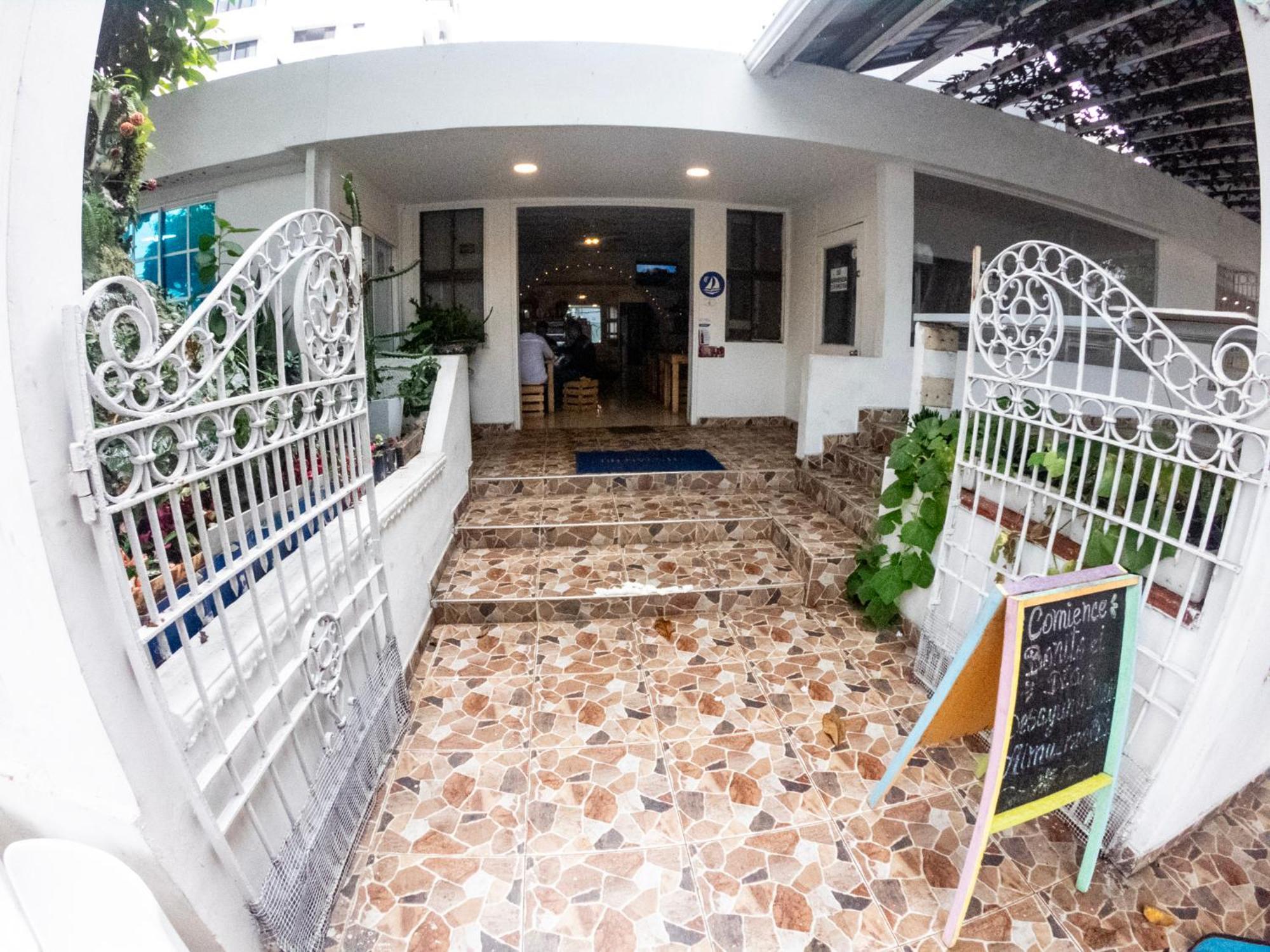 Nahimara Champeta Hostel Cartagena Bagian luar foto